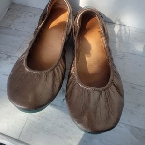 Tieks bronze slip on 10